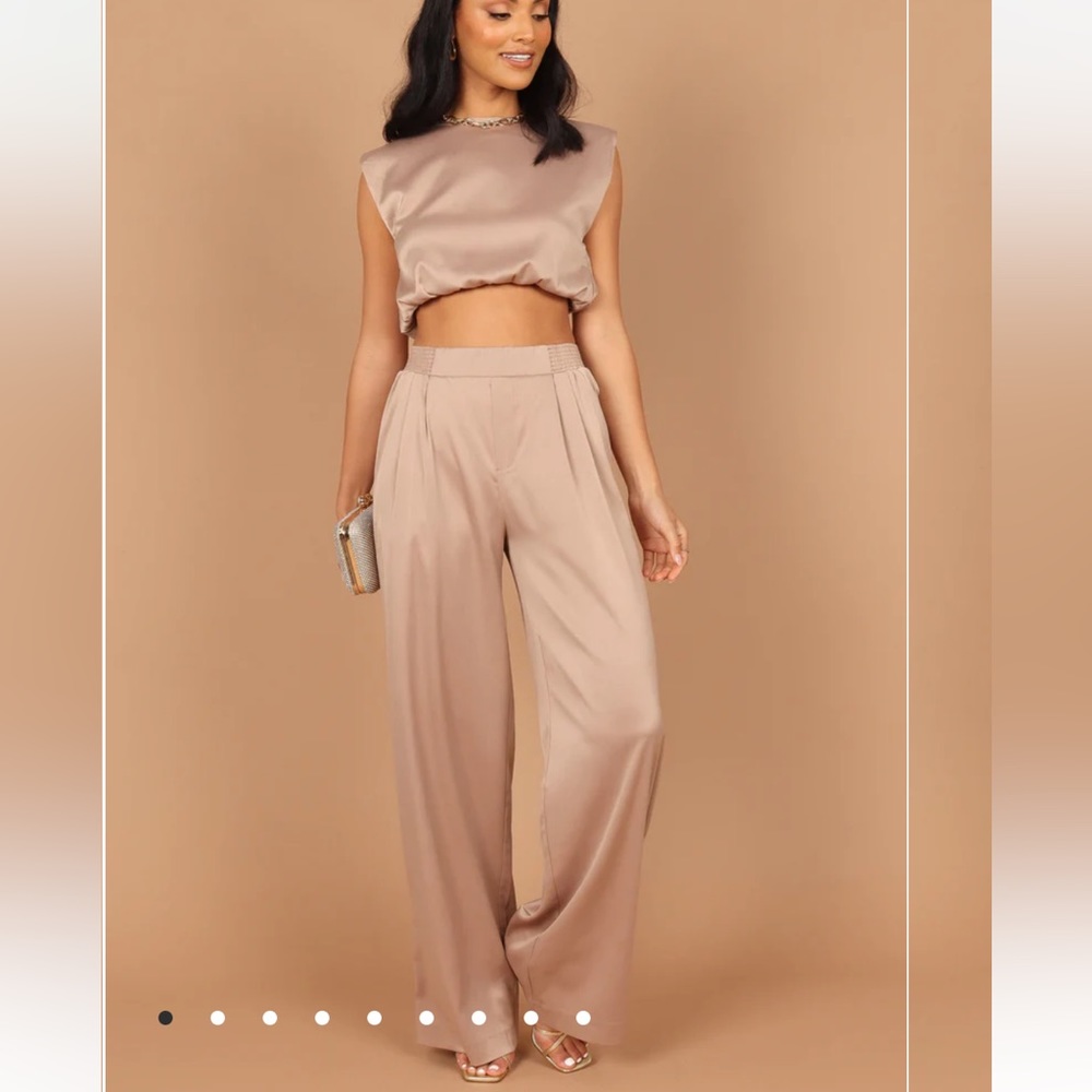 Crop top and pant set!